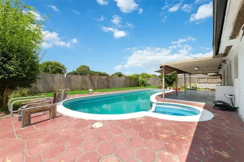 12339 Huntington Field Drive Houston TX 77099