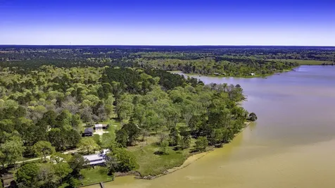 2405 Barretts Landing Road Trinity TX 75862