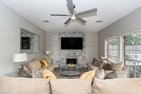 1808 Oakland Circle Pearland TX 77581