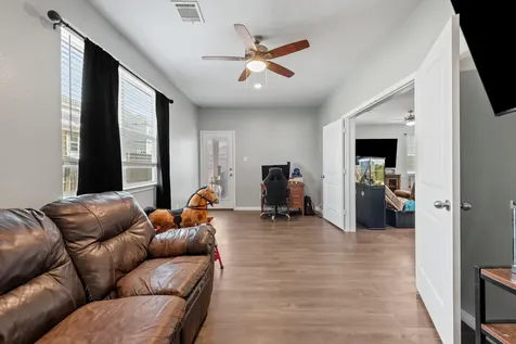 979 Crossing Drive Bryan TX 77803