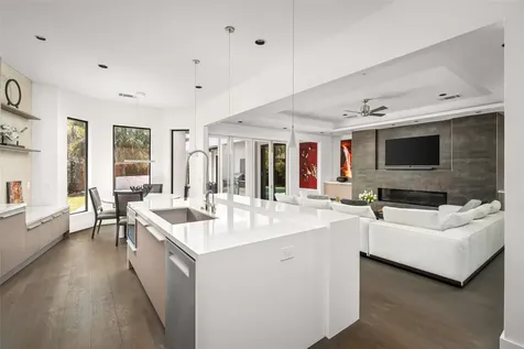 3703 Wroxton Road West University Place TX 77005