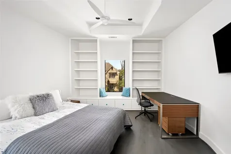 3703 Wroxton Road West University Place TX 77005