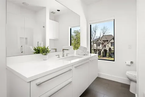 3703 Wroxton Road West University Place TX 77005