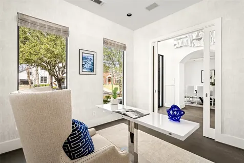 3703 Wroxton Road West University Place TX 77005