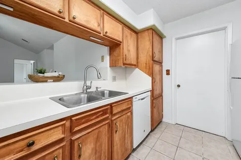 720 S Remington Drive Angleton TX 77515
