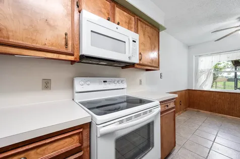 720 S Remington Drive Angleton TX 77515