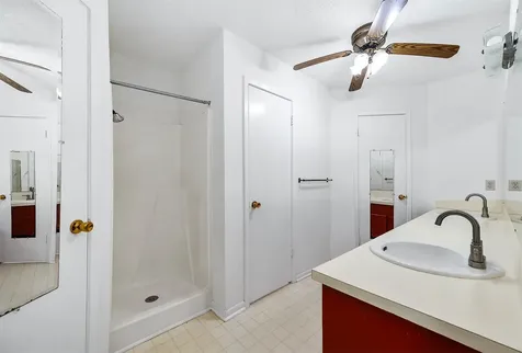 720 S Remington Drive Angleton TX 77515
