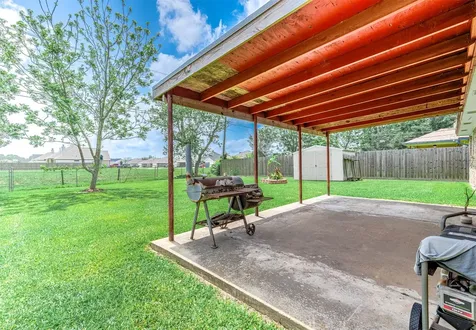 720 S Remington Drive Angleton TX 77515