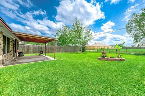 720 S Remington Drive Angleton TX 77515