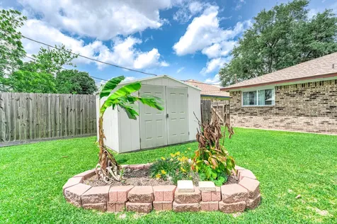 720 S Remington Drive Angleton TX 77515