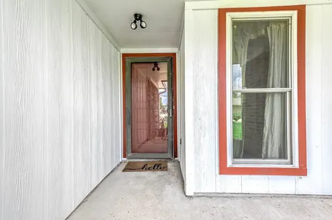 720 S Remington Drive Angleton TX 77515