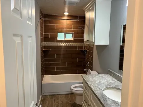 2375 Virginia Court B Montgomery TX 77316