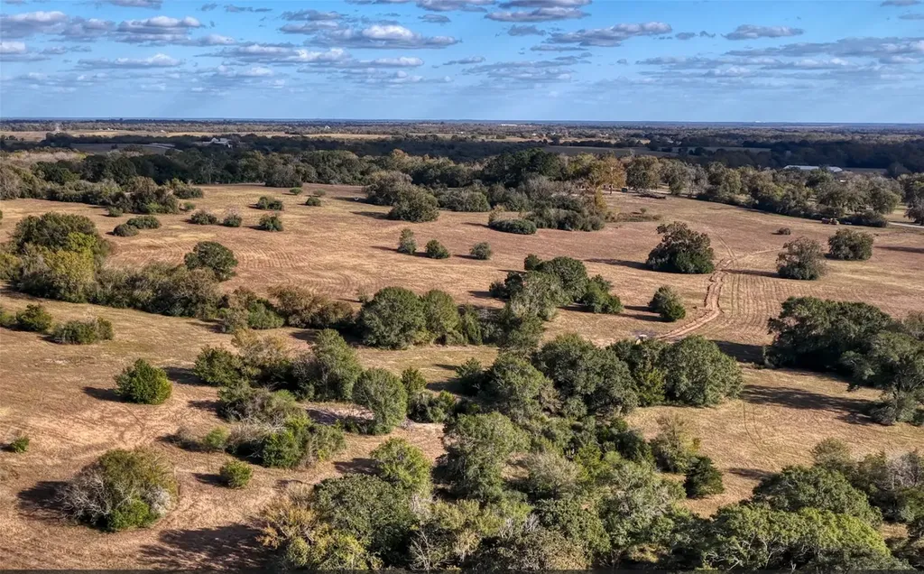 6 Creekview Trail Brenham TX 77833