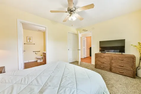 207 Oakridge Drive Hitchcock TX 77563