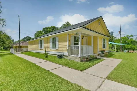 207 Oakridge Drive Hitchcock TX 77563