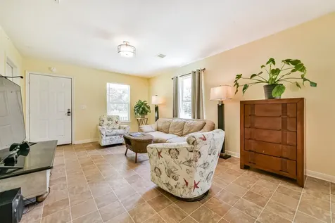 207 Oakridge Drive Hitchcock TX 77563