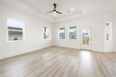 22805 Miramar Circle Galveston TX 77554