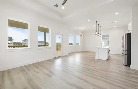 22805 Miramar Circle Galveston TX 77554