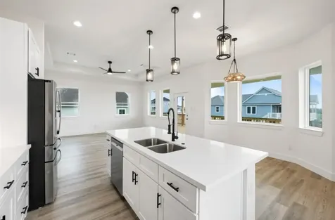 22805 Miramar Circle Galveston TX 77554