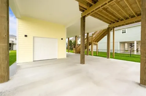 22805 Miramar Circle Galveston TX 77554