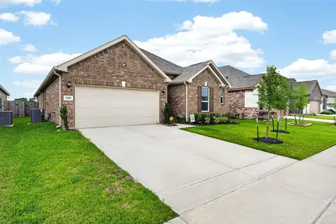 12818 Mossy Knoll Drive Houston TX 77044