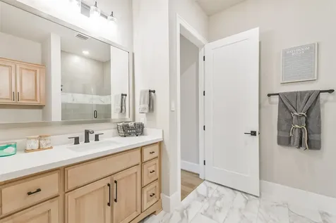 208 N Opulent Drive Montgomery TX 77316