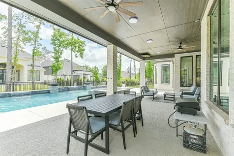 208 N Opulent Drive Montgomery TX 77316