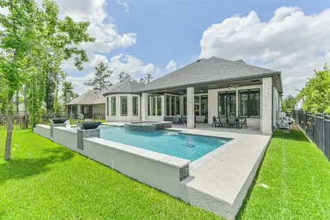 208 N Opulent Drive Montgomery TX 77316
