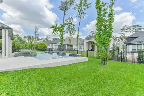 208 N Opulent Drive Montgomery TX 77316