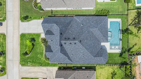 208 N Opulent Drive Montgomery TX 77316