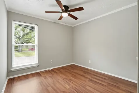 614 Leicester Lane Houston TX 77034