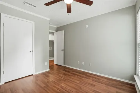 614 Leicester Lane Houston TX 77034