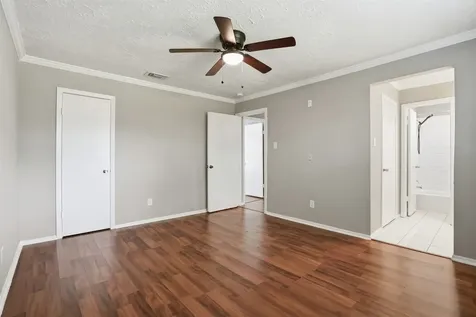 614 Leicester Lane Houston TX 77034