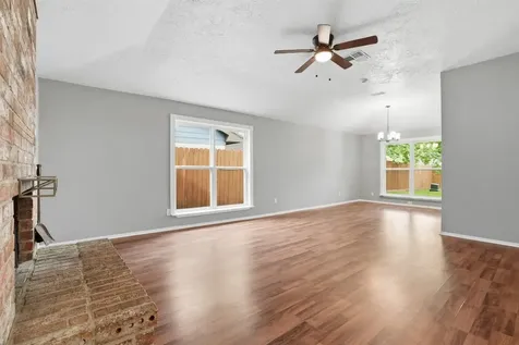 614 Leicester Lane Houston TX 77034