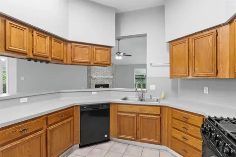 1207 Yorkshire Drive Friendswood TX 77546