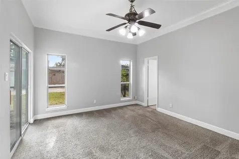 1207 Yorkshire Drive Friendswood TX 77546