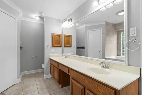 1207 Yorkshire Drive Friendswood TX 77546
