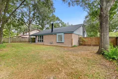 1207 Yorkshire Drive Friendswood TX 77546