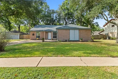 1207 Yorkshire Drive Friendswood TX 77546