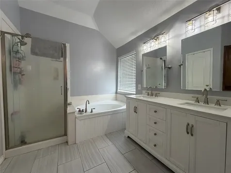 1113 Shadowbend Street Pearland TX 77581