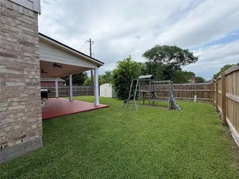 1113 Shadowbend Street Pearland TX 77581