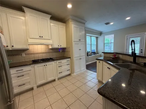 1113 Shadowbend Street Pearland TX 77581