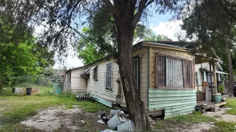 7935 Sherman Street Houston TX 77012
