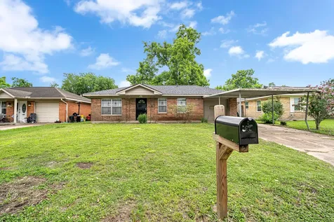 3032 Briarwick Lane Houston TX 77093