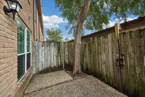 355 N Post Oak Lane 644 Houston TX 77024