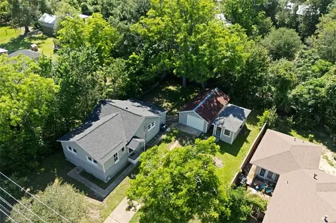 620 S Bell Street Bellville TX 77418