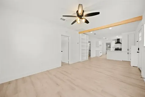 620 S Bell Street Bellville TX 77418
