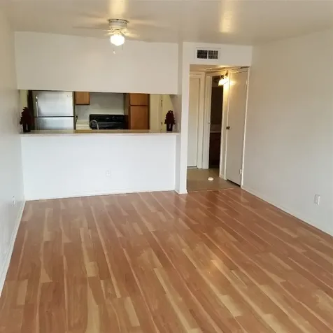 3015 Walnut Bend Lane 33 Houston TX 77042
