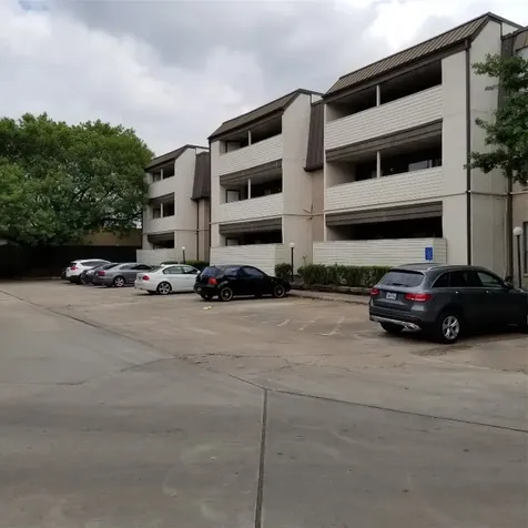 3015 Walnut Bend Lane 33 Houston TX 77042