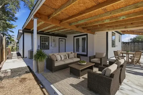 2716 Windsor Lane Pasadena TX 77506